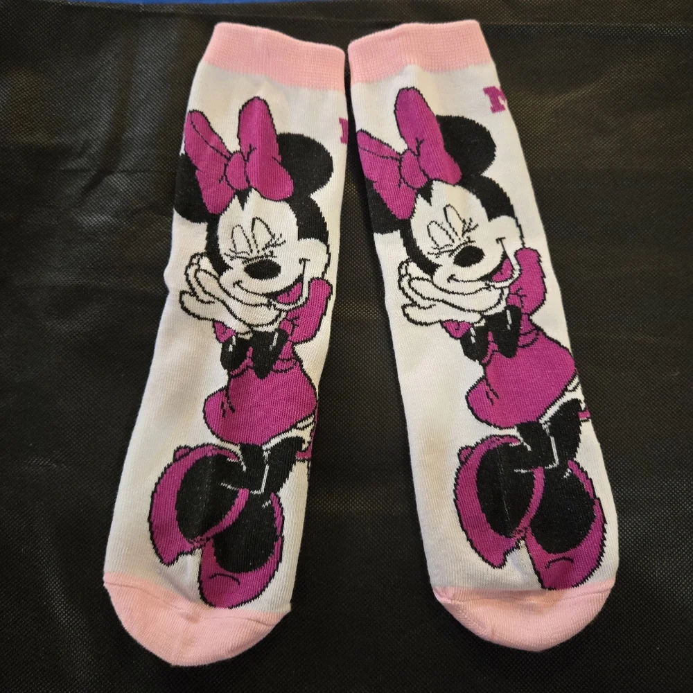 🍒🍒 Pink and White Minnie Mouse Crew Socks